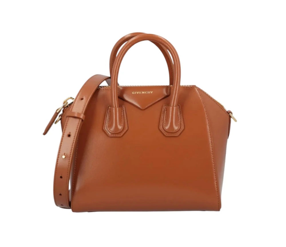 GIVENCHY